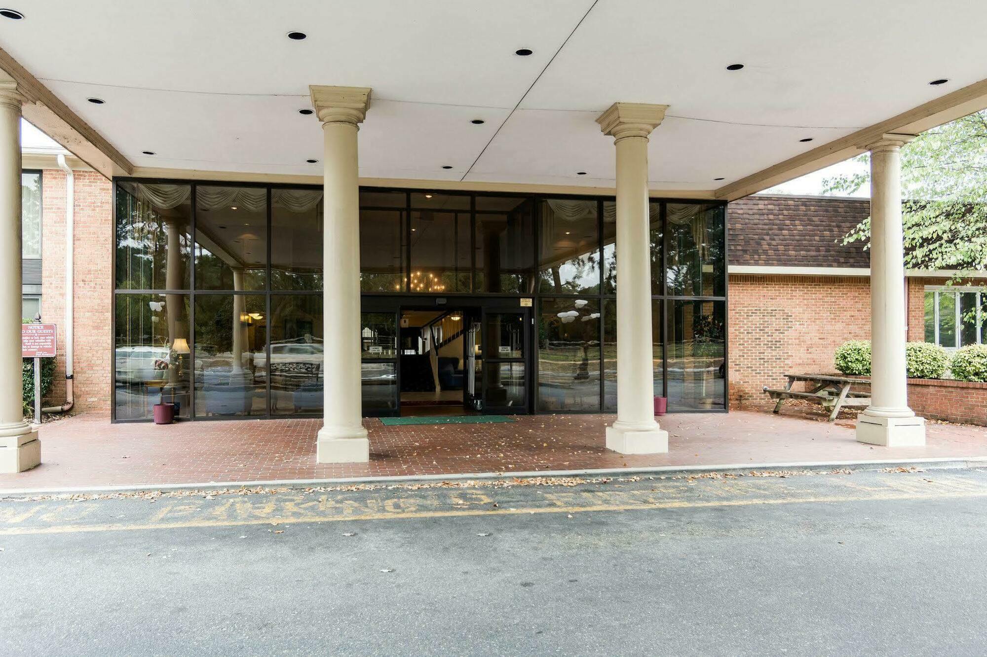 Best Western Williamsburg Historic District Exterior foto
